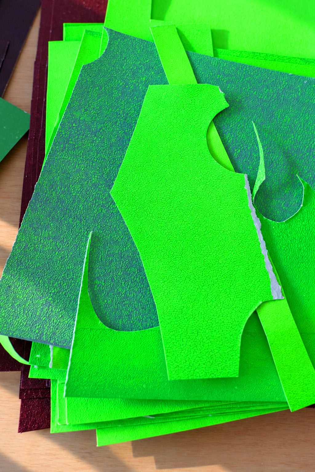 Hands-on art workshop in Zeist taught by Marijn Vink, former co-founder of Enkel Art Studio, creating colourful contemporary art in her studio.