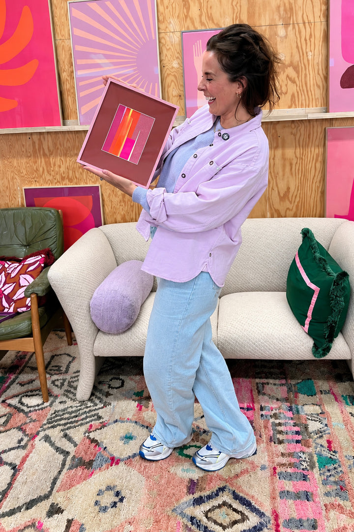 Colourful art workshop in Zeist with Marijn Vink, a creative activity with painting, printmaking and collage in her artist studio.