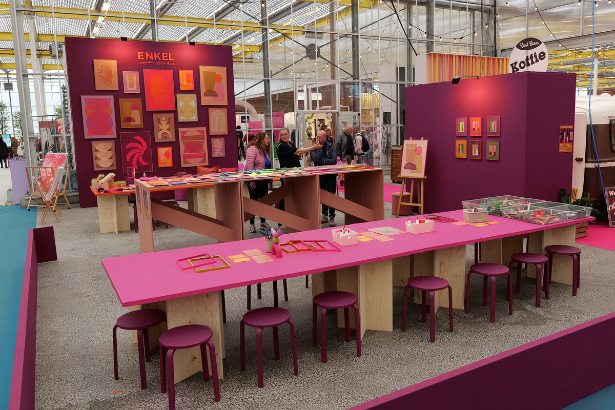 Marijn Vink, former co-founder of Enkel Art Studio, presenting colourful contemporary art and handmade prints at the vtwonen&design fair in the Netherlands.
